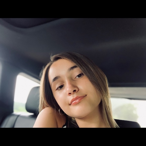 Meet your Posher, Sulli - Picture 1 of 1